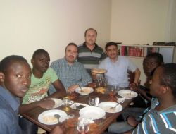 Lara Koleji Velileri Ugandalı Misafirleri Her Akşam İftar Sofrasında Ağırlıyor