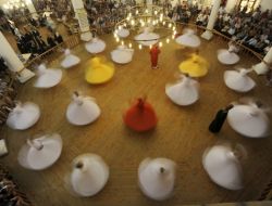 Türkiye’nin En Büyük Mevlevihanesinde İftar Verildi