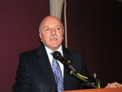 Sekmen: İzmirlilere Hizmet Aşkımızı Göstermek İstiyoruz