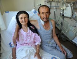 72 Yaşındaki Ayşe Dudu Böbreğiyle Oğlunu Hayata Bağladı