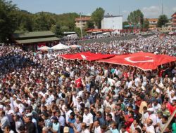 Şehit Er Tekbirlerle Son Yolculuğuna Uğurlandı