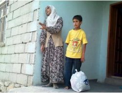 Erimder Üyesi Memurlardan Vanlı Depremzedelere Yardım