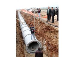 Yeni Mahallelerin Kanalizasyon Ve İçme Suyu Problemi Çözülüyor