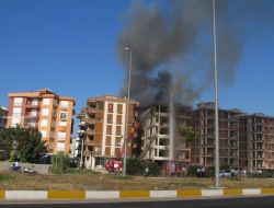 Ustaların Dikkatsizliği Çatıyı Yaktı