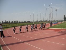 Fedekar Öğretmen Öğrencileri İçin Tatilini Yarıda Kesti