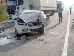 Erzincan'da Trafik Kazası: 2 Ölü