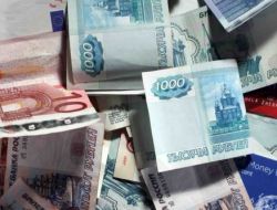 Rusya Nakit Çıkış Beklentisini 50 Milyar Dolara Çıkardı