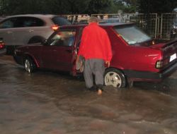 ÜNYE'DEKİ SEL KORKUTTU