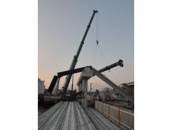 17 Tonluk Kiriş, Tren Raylarının Üzerine Düştü