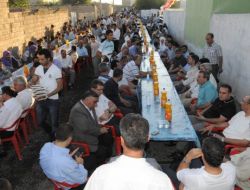 Hayırsever İşadamı Her Gün 300 Kişiye İftar Veriyor