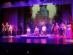 Engelliler, Tiyatro Oyunuyla 'Engel Siz Misiniz' Diyecek