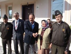 Şehit Annesinin Yanan Evini Belediye Yeniden Yaptırdı!