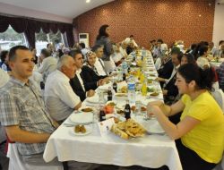 Vali Öz: Şehit Yakınlarına Ve Gazilere İftar Verdi