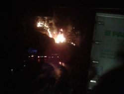 Yolcu Otobüsü Yandı, Alevler Ormana Sıçradı!