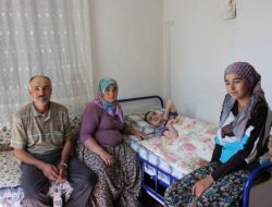 Cam Kemik Hastası Oğlu İçin Tekerlekli Sandalye İstiyor