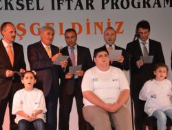 Hayırsever İşadamlarından Arakan İçin Yardım Seferberliği