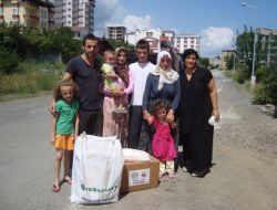 Lösam, Ramazan'da Hasta Aileleri Ziyaret Ederek Gıda Yardımında Bulunuyor