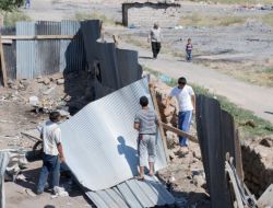 Melikgazi'de Mahalle Arasındaki Kaçak İşyerleri Kaldırıldı