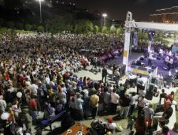 Sular Vadisi'nde Işıl Işıl Bir Gece