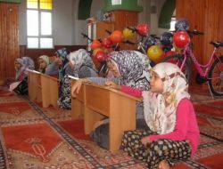 Yaz Kuran Kursuna Katılan Öğrenciler Hem Yarıştı Hem Eğlendi