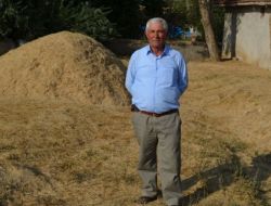 Saman Sıkıntısı Çeken Köylüler Hayvanlarını Satışa Çıkardı