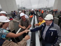 Rusya’da 1,4 Kilometre Uzunluğundaki Asma Köprü Hizmete Girdi