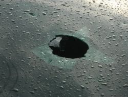 Ceviz Büyüklüğündeki Dolu, Araçlara Büyük Hasar Verdi