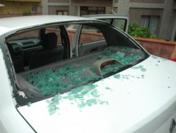 Dolu Sebebiyle Araçlar Hasar Gördü