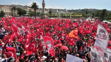 'İZMİR TEK YÜREK'