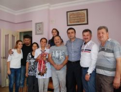 Ak Partililer Olimpiyat Şampiyonu Aslı Çakır’ın Ailesini Ziyaret Etti