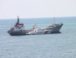 Sahil Güvenlik Ekipleri Gemileri Denetledi