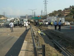 Tır'lar Çarpıştı, Tem Otoyolu Trafiğe Kapandı