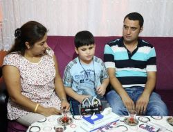 Gözüyle Göremedi Yüreğiyle Hissetti