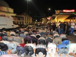 Kadir Gecesi'nde Eyüp Sultan Doldu Taştı