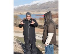 Başrol Oyuncusu, Sürüyü Bırakıp Toplantıya Koştu