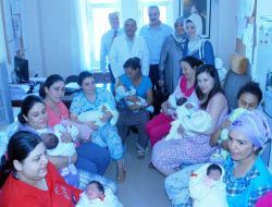 Konak Müftülüğü Kadir Gecesi Doğan 65 Bebeğe Çeyrek Altın Verdi