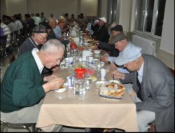 Serhat Koleji, Huzurevi Sakinlerine İftar Verdi