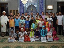 Kur’an Kursu Öğrencilerine Bayramlık Elbise