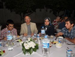 Kordelyalılar Derneği'nden Kilise'de İftar