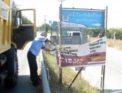 Zabıta Ekipleri Görüntü Kirliliği Operasyonu Yaptı