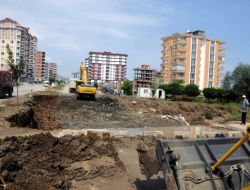 Atakum'da Taşan Derlerin Islahı İçin İlk Kazma Vuruldu