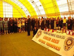Kızıltepe'deki Futbol Turnuvasını Atatürk Lisesi Kazandı