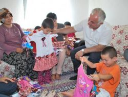 Çubuk'da Yetim Ve Öksüzler Bayram Öncesi Sevindirildi