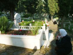 "Bayramlarda  Bir Tarafımız Yok!"