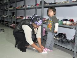 İhtiyaç Sahiplerinin Bayramlıkları Paylaşım Noktası'ndan