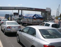 FERİBOTLARDA BAYRAM YOĞUNLUĞU