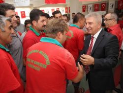 Karşıyaka Belediyesi'nde Vasıfsız İşçi Bin Lira Maaş Alacak