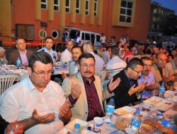 Başkan Gökçek, İlçelerle İftarın Finalini Altındağ’da Yaptı!