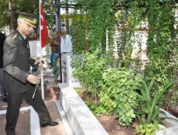 Mezarlıklarda Bayram Yoğunluğu