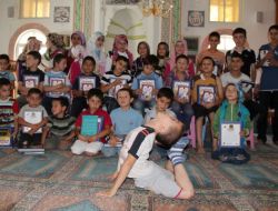 Öğrencilerden Başkan Dinç’e Sürpriz Karşılama